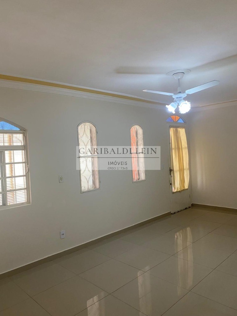 Casa à venda com 3 quartos, 130m² - Foto 4