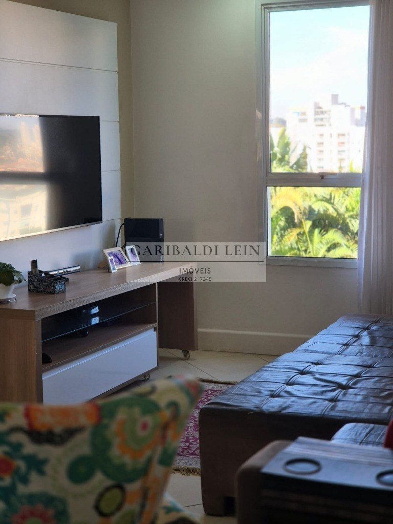 Apartamento à venda com 3 quartos, 135m² - Foto 4