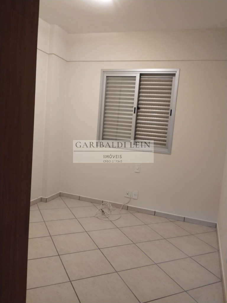 Apartamento à venda com 3 quartos, 83m² - Foto 15