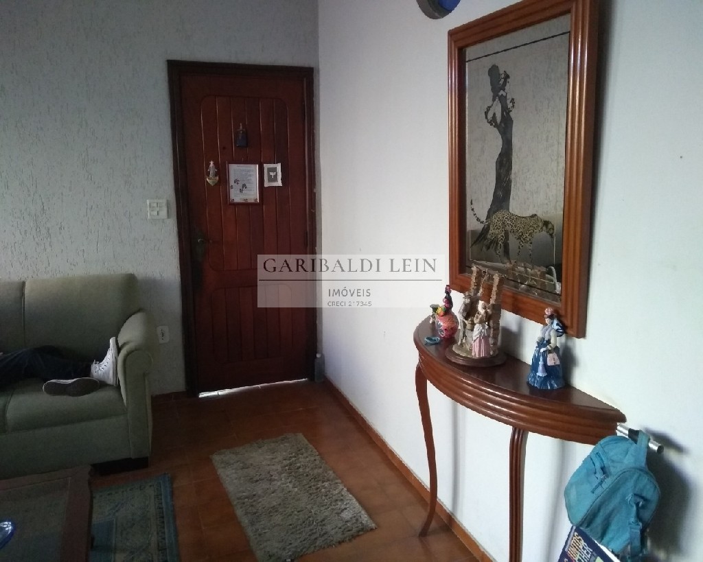 Casa à venda com 4 quartos, 170m² - Foto 2