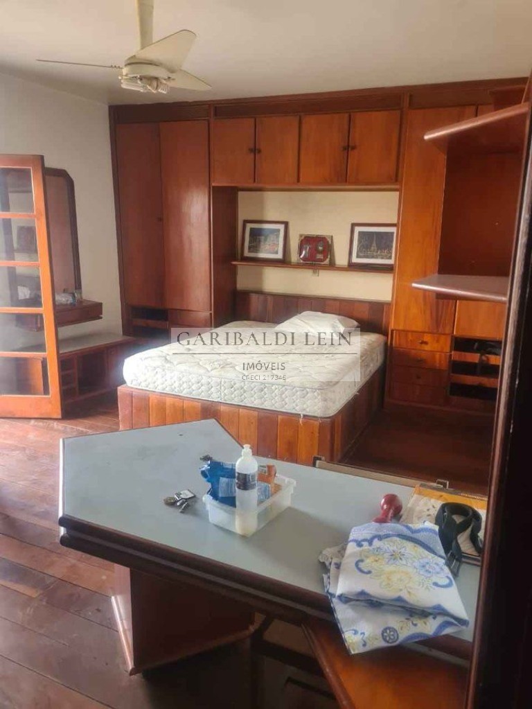 Casa para alugar com 4 quartos, 400m² - Foto 12