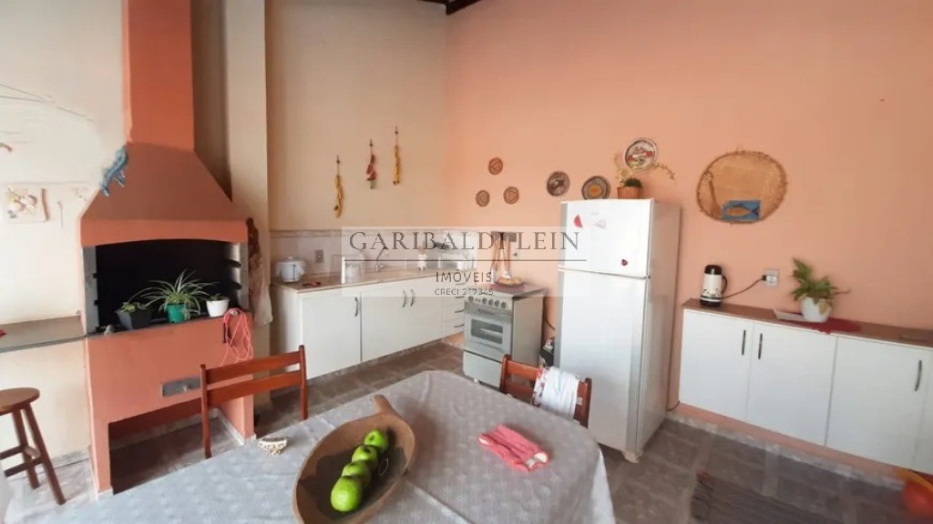 Casa à venda com 3 quartos, 300m² - Foto 25