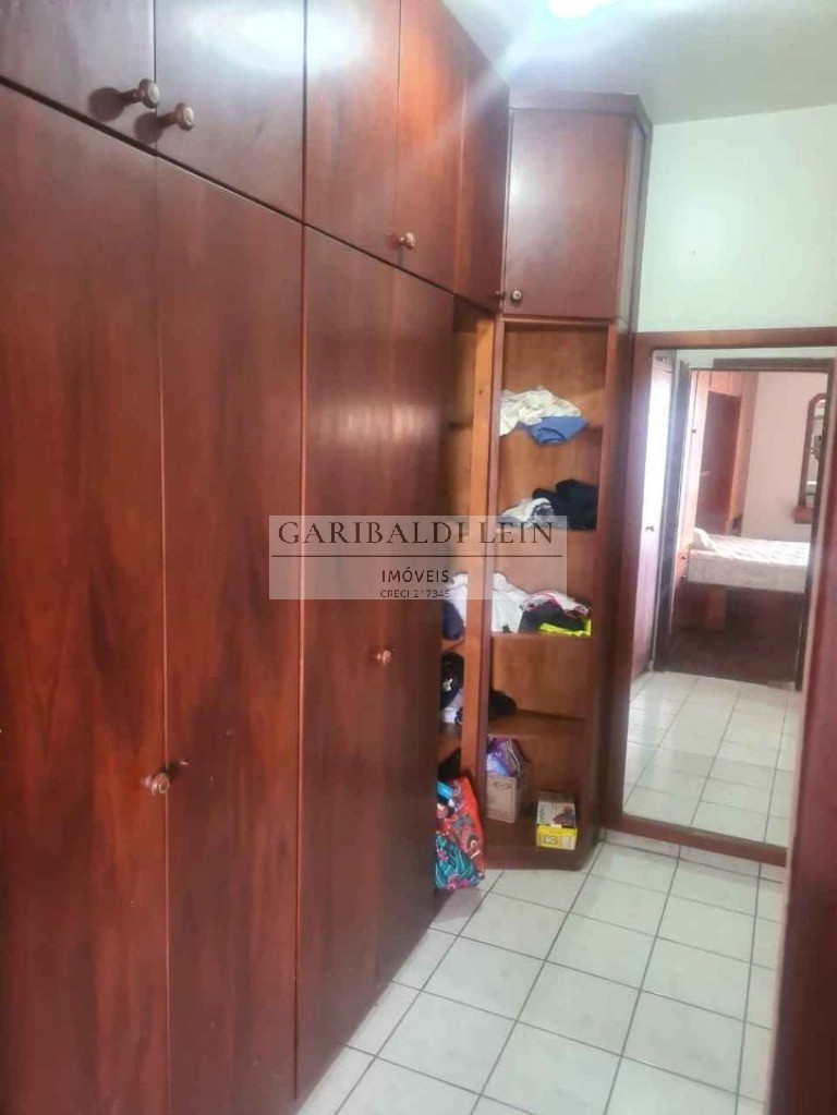 Casa para alugar com 4 quartos, 400m² - Foto 13