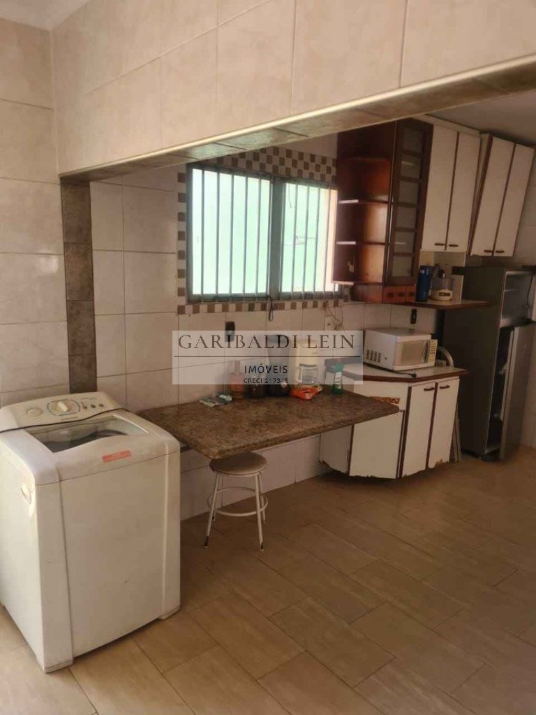 Casa para alugar com 4 quartos, 400m² - Foto 19