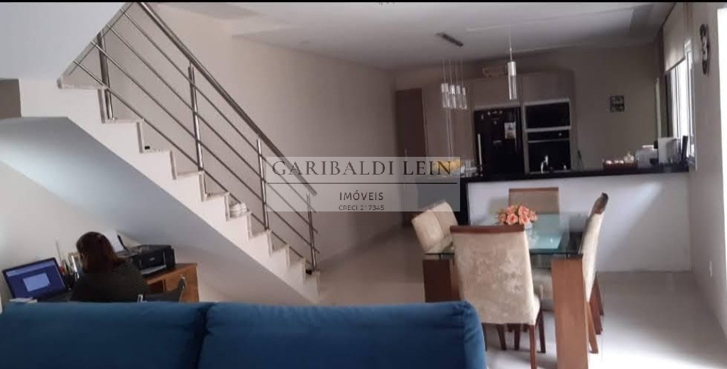 Casa à venda com 6 quartos, 330m² - Foto 10