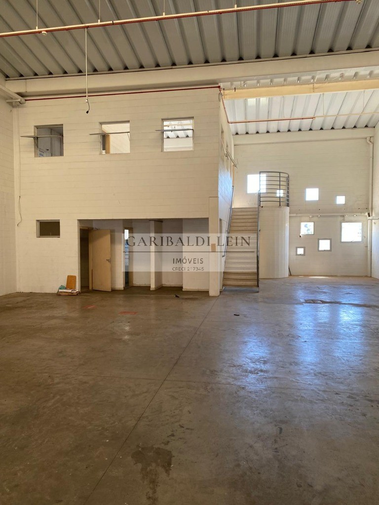 Depósito-Galpão-Armazém para alugar, 1300m² - Foto 4