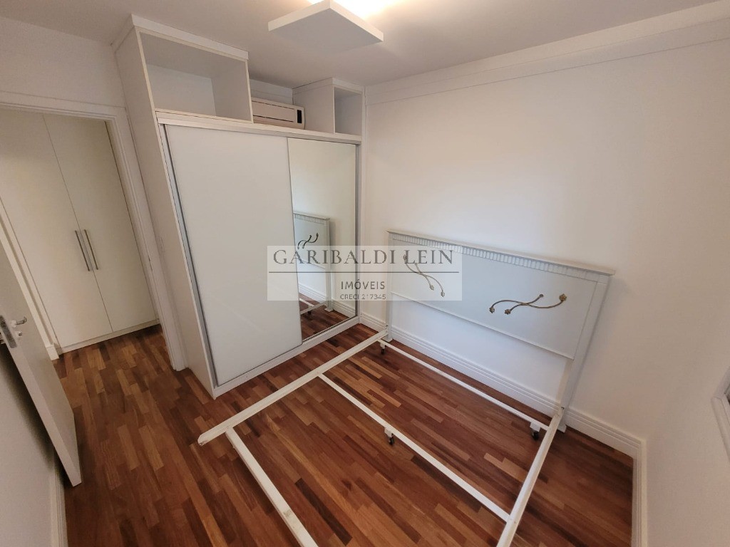 Apartamento para alugar com 3 quartos, 125m² - Foto 15