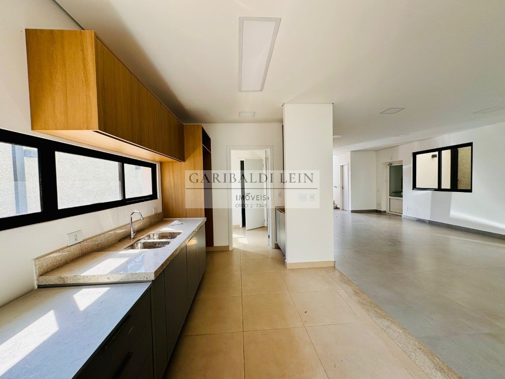 Casa à venda com 3 quartos, 209m² - Foto 13