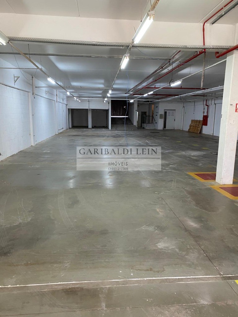 Depósito-Galpão-Armazém para alugar, 1300m² - Foto 1