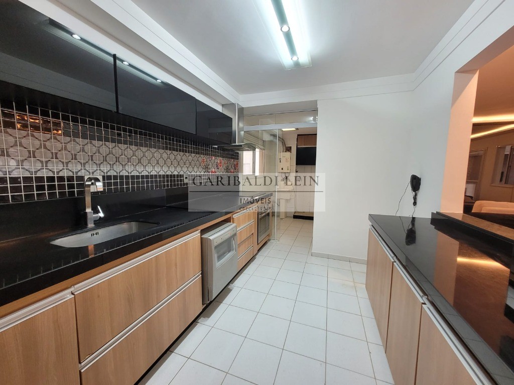 Apartamento para alugar com 3 quartos, 125m² - Foto 18