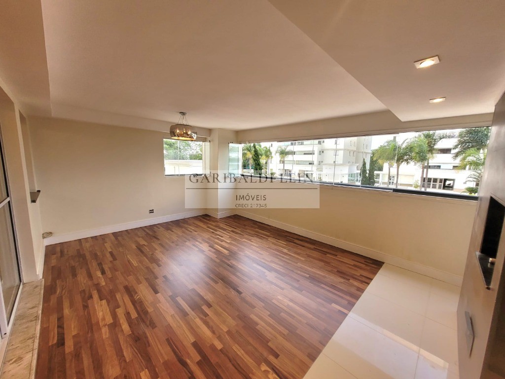 Apartamento para alugar com 3 quartos, 125m² - Foto 5