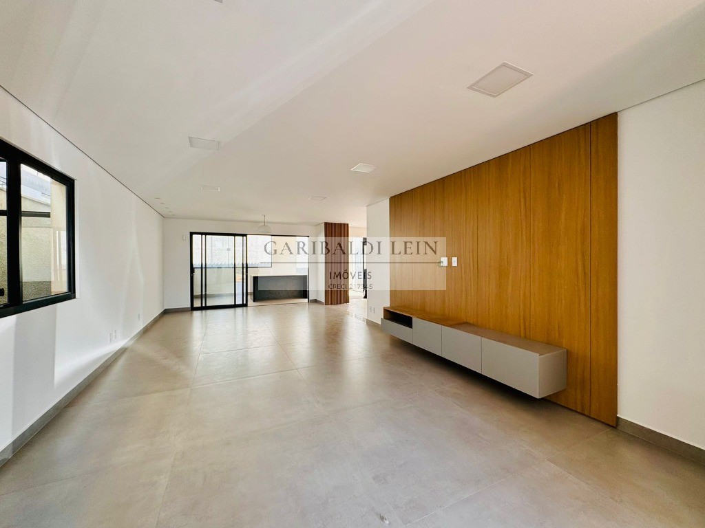 Casa à venda com 3 quartos, 209m² - Foto 9