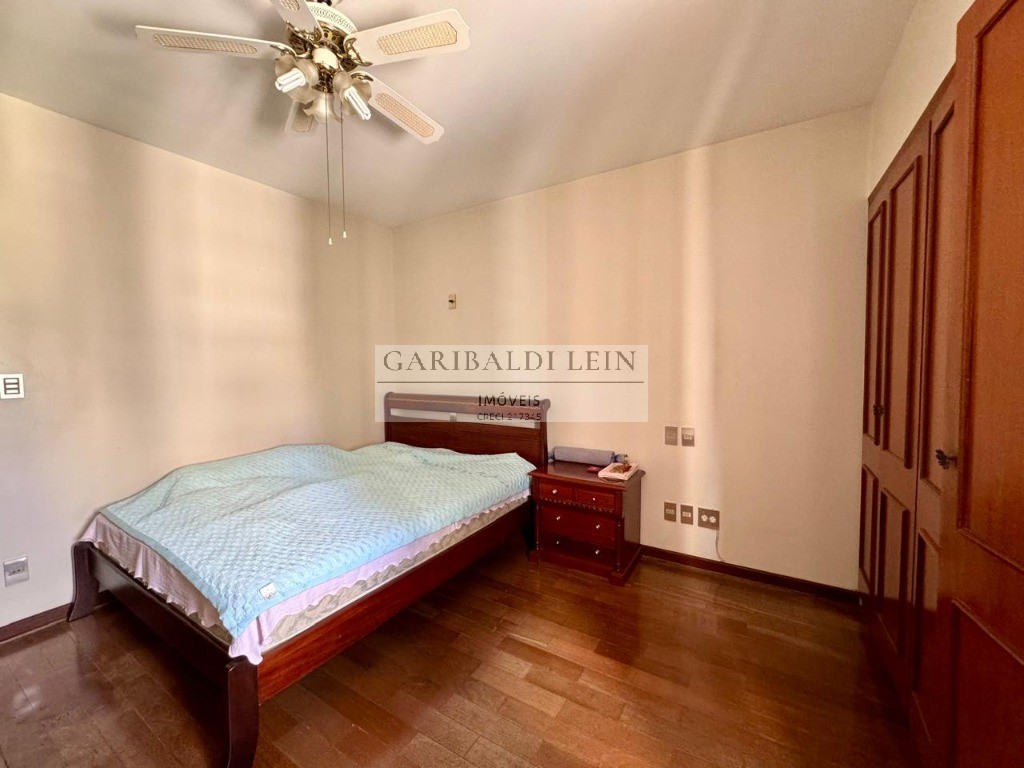 Apartamento à venda com 3 quartos, 177m² - Foto 8