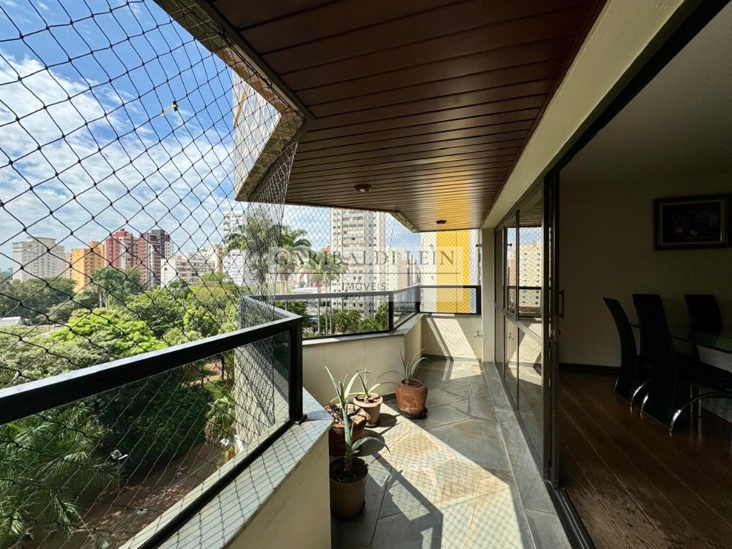 Apartamento à venda com 3 quartos, 177m² - Foto 1