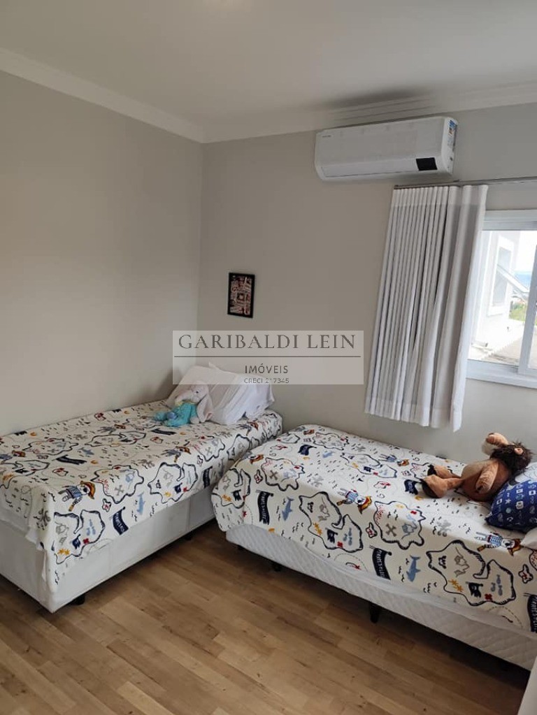 Casa à venda com 3 quartos, 210m² - Foto 12