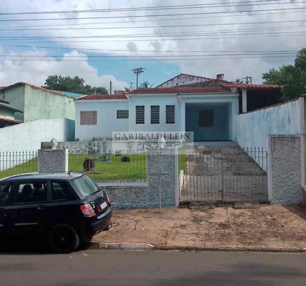 Casa à venda com 3 quartos, 160m² - Foto 1