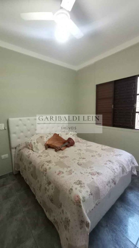 Casa à venda com 3 quartos, 210m² - Foto 11