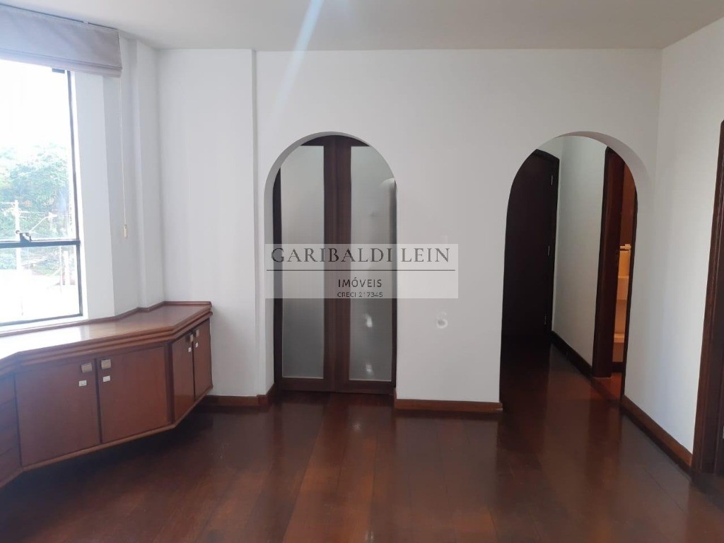 Apartamento à venda com 4 quartos, 157m² - Foto 4