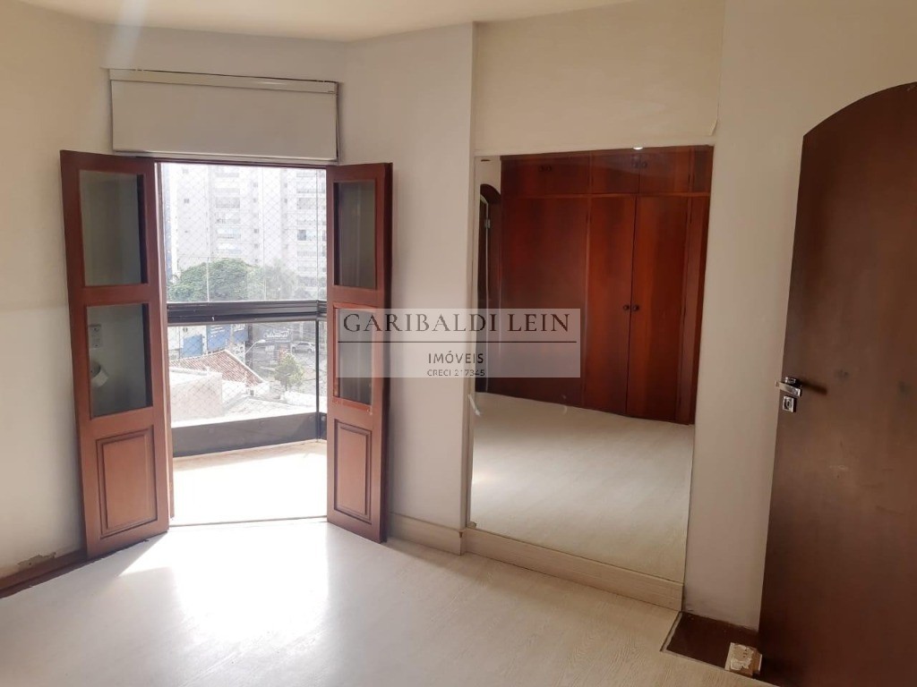 Apartamento à venda com 4 quartos, 157m² - Foto 7