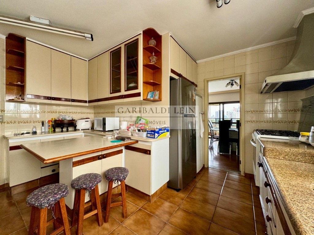 Apartamento à venda com 3 quartos, 177m² - Foto 15