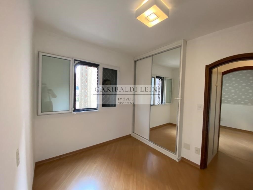 Apartamento à venda com 3 quartos, 111m² - Foto 13