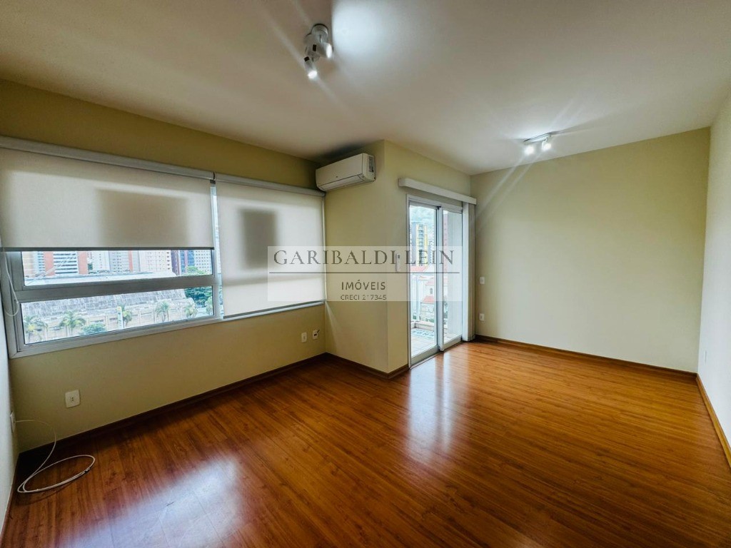 Apartamento à venda com 2 quartos, 74m² - Foto 3