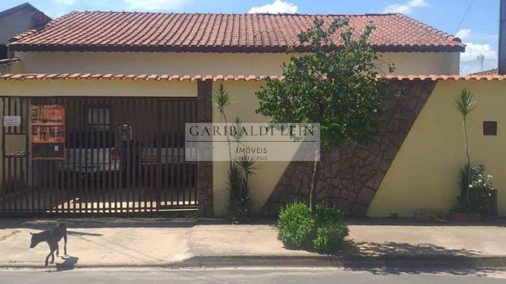 Casa à venda com 3 quartos, 180m² - Foto 1