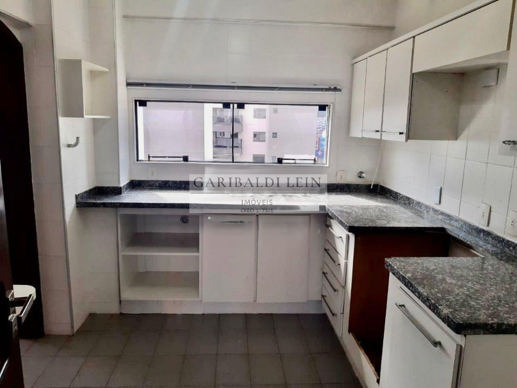 Apartamento à venda com 4 quartos, 157m² - Foto 10