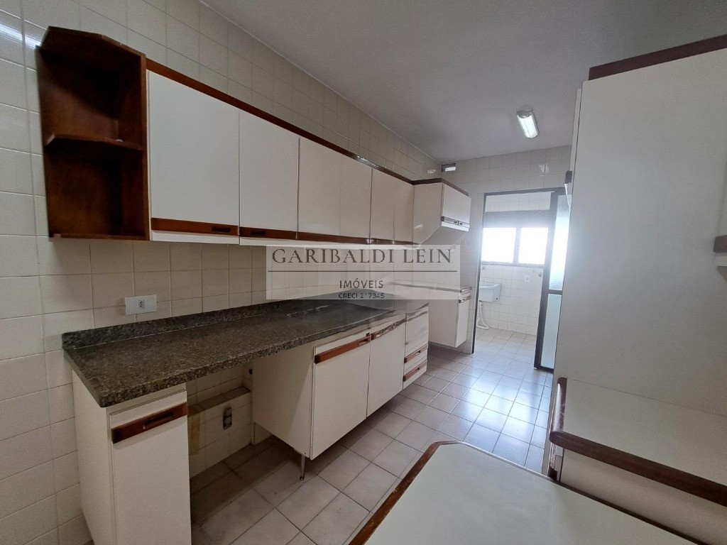 Apartamento à venda com 3 quartos, 117m² - Foto 11