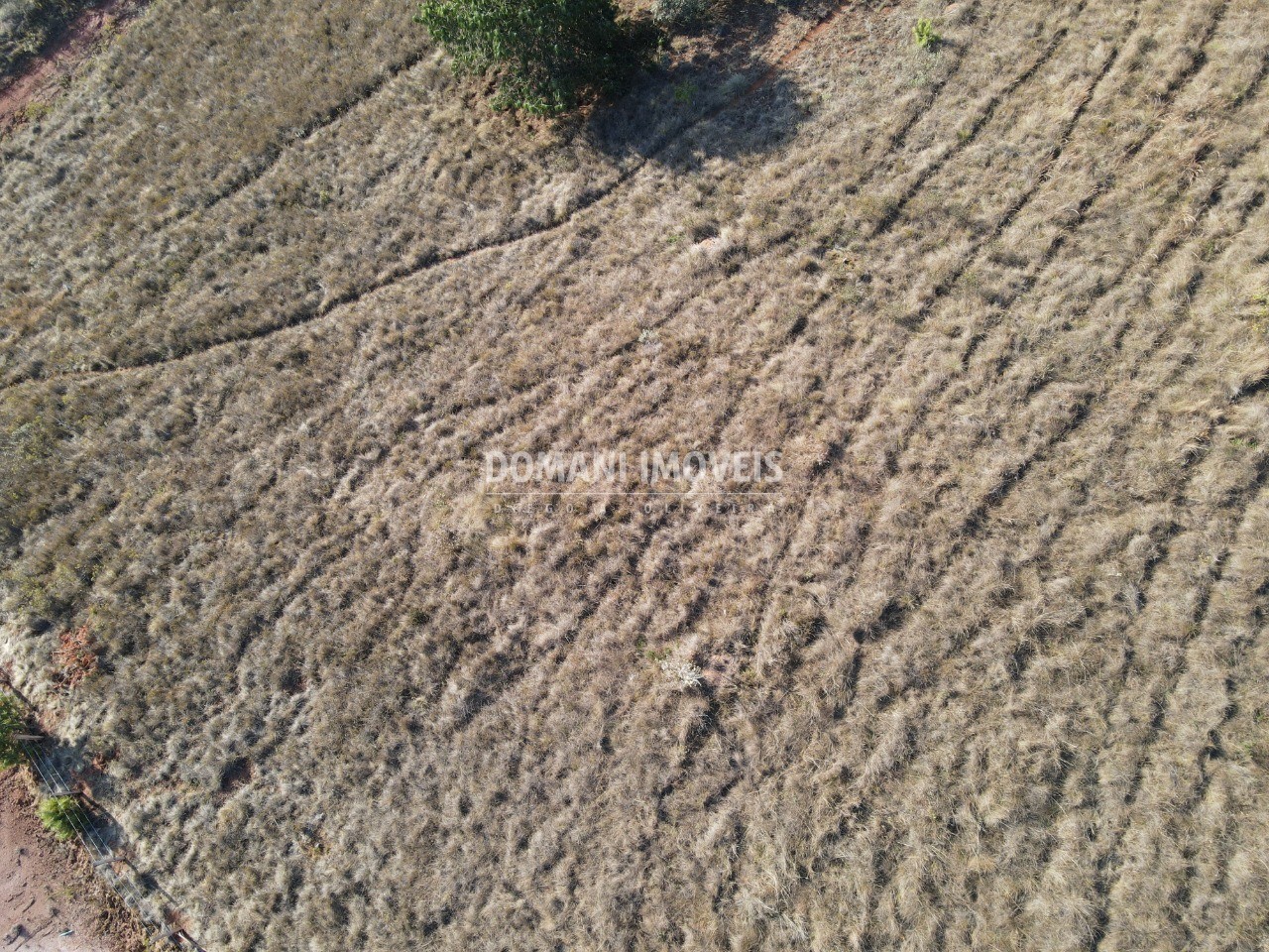 Terreno residencial em campos do jordão - sp, região de desc