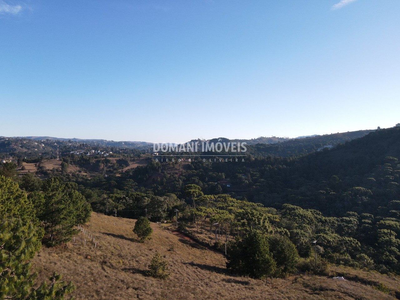 Terreno residencial em campos do jordão - sp, região de desc