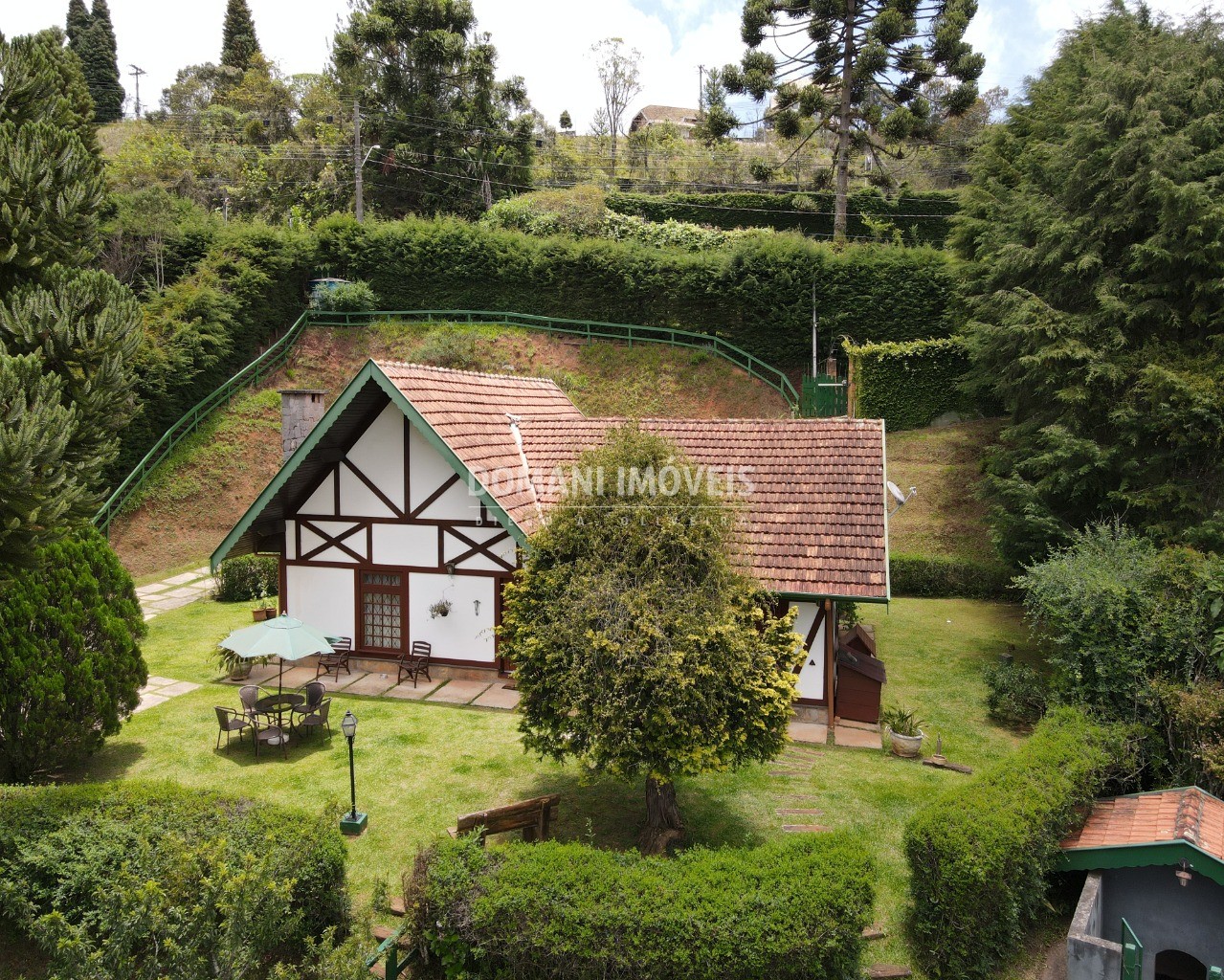 Casa à venda com 4 quartos - Foto 1