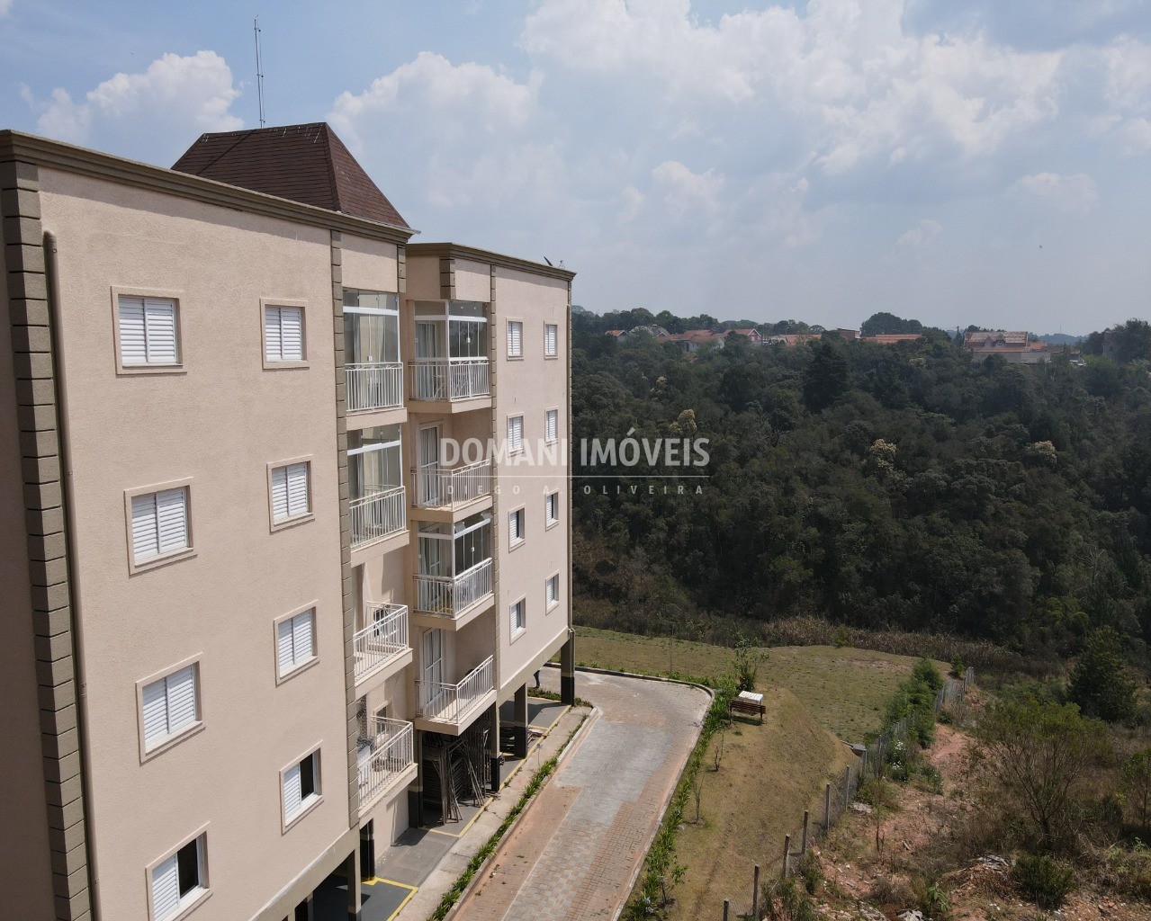 Apartamento à venda com 2 quartos, 63m² - Foto 1