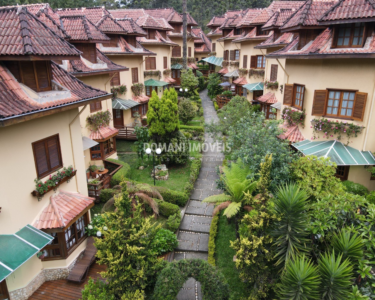 Casa à venda com 4 quartos - Foto 1