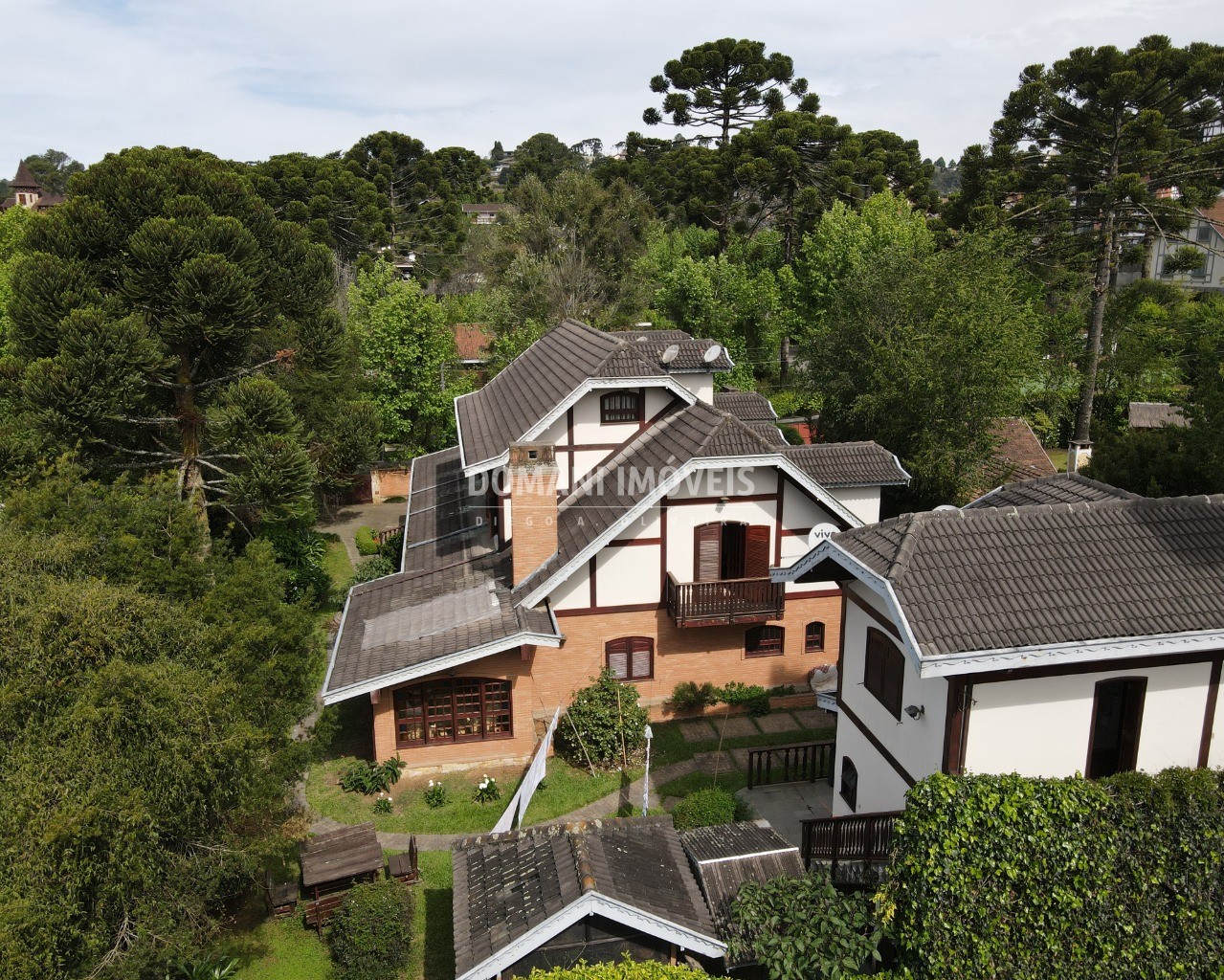 Casa à venda com 7 quartos - Foto 1