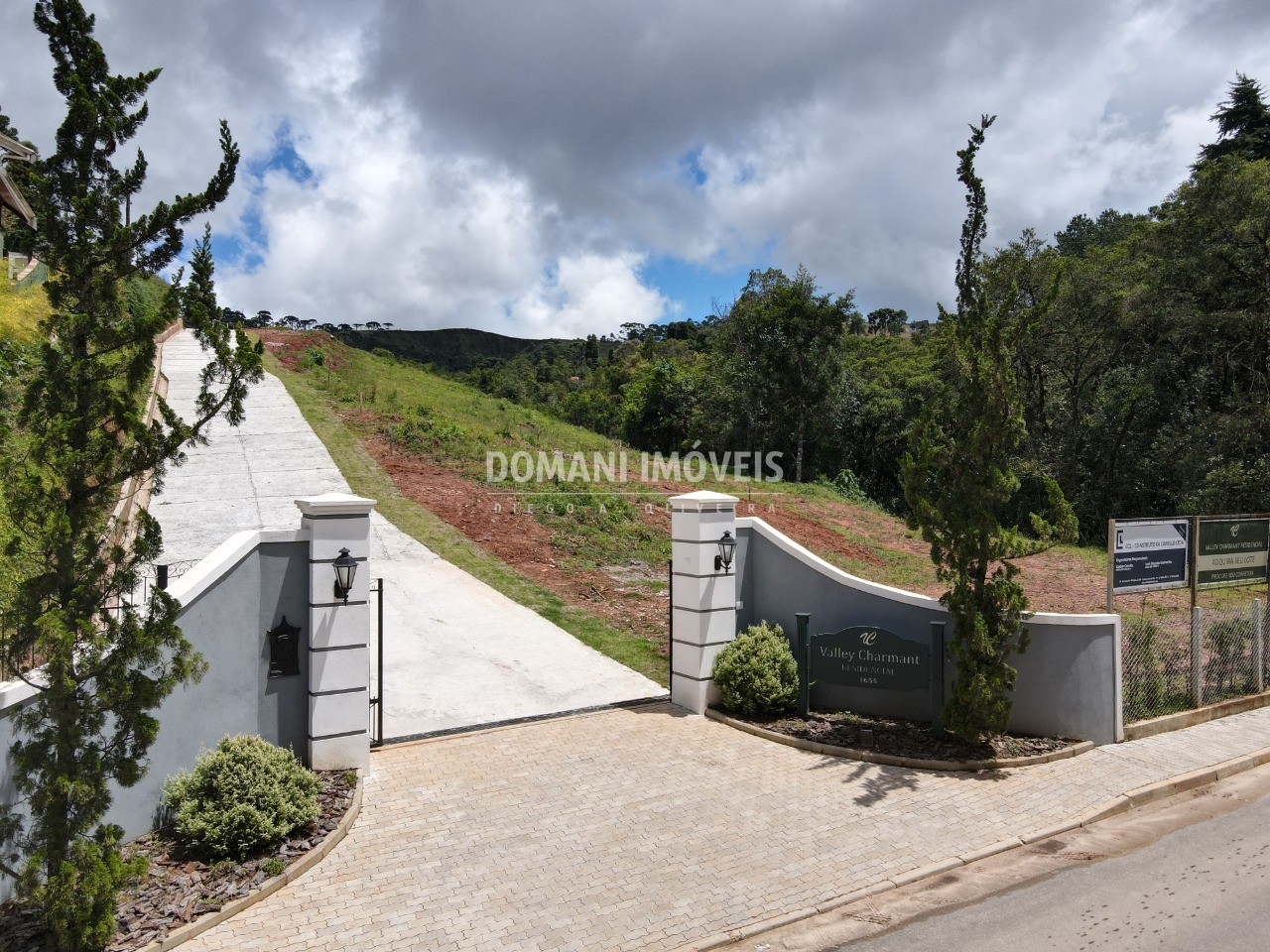 Terreno à venda, 1090m² - Foto 1