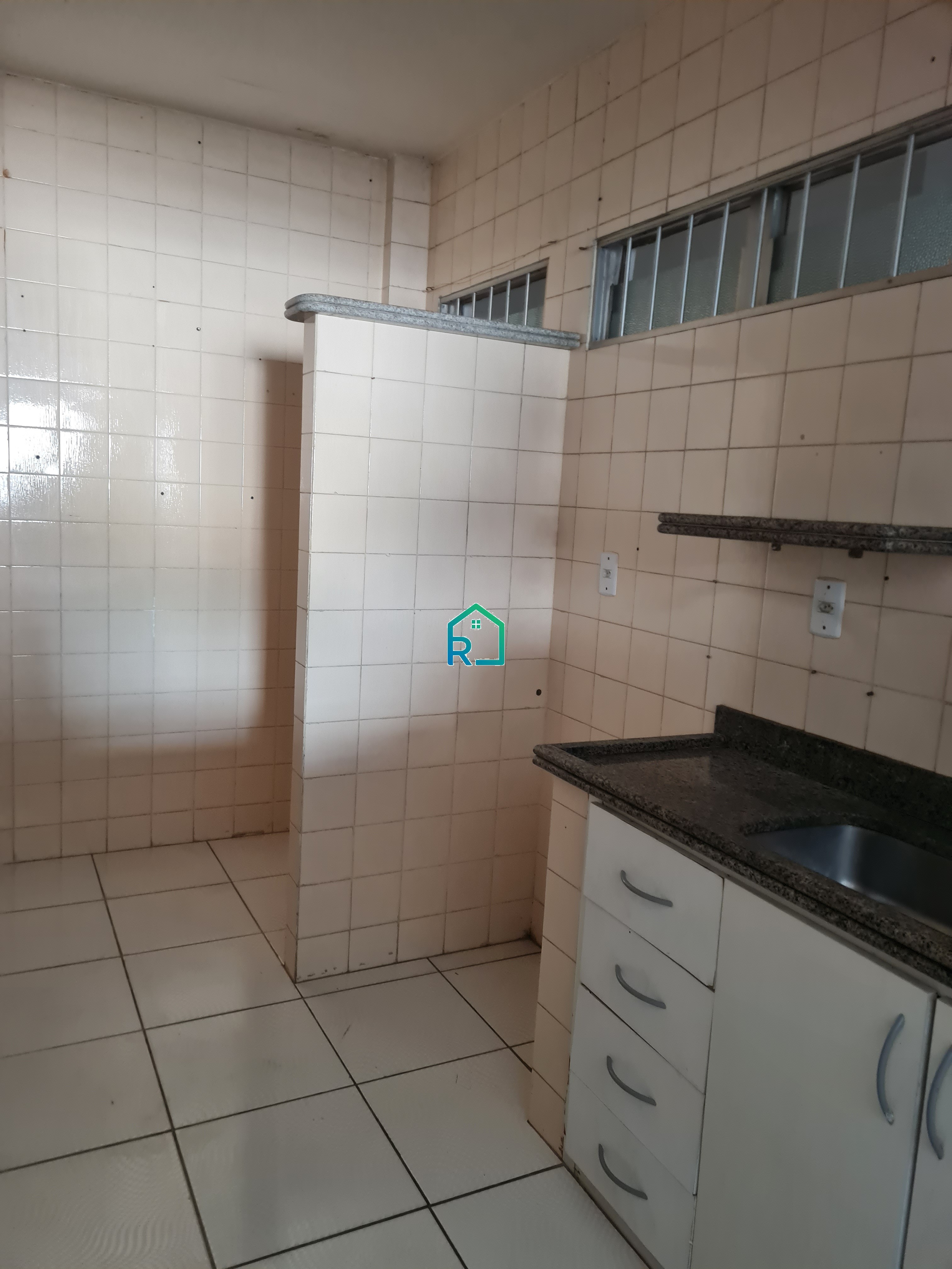 Apartamento à venda com 2 quartos, 75m² - Foto 9