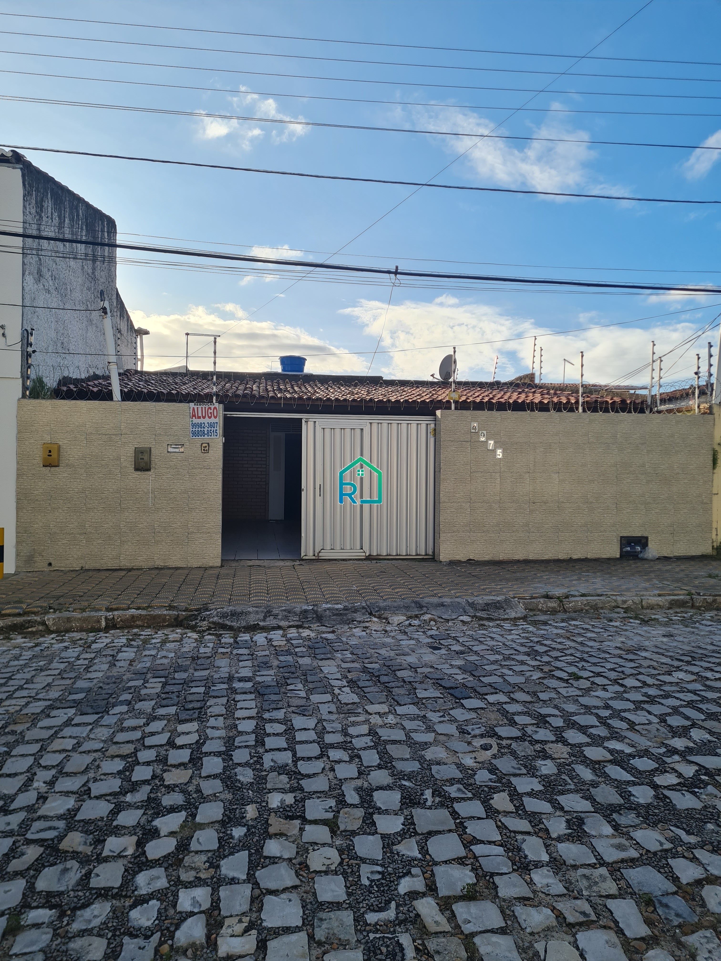 Casa para alugar com 3 quartos, 150m² - Foto 1