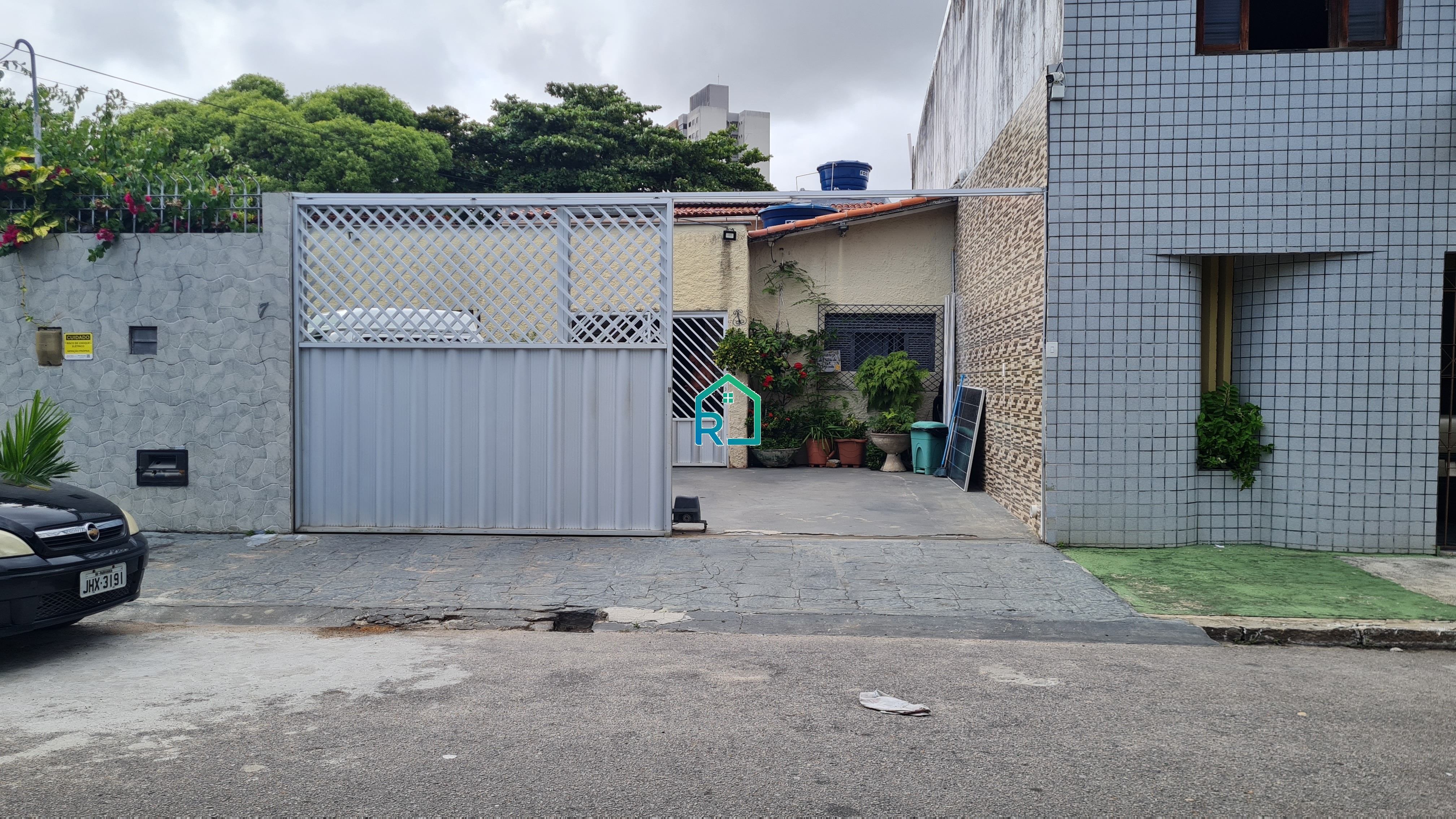 Casa à venda com 4 quartos, 200m² - Foto 1