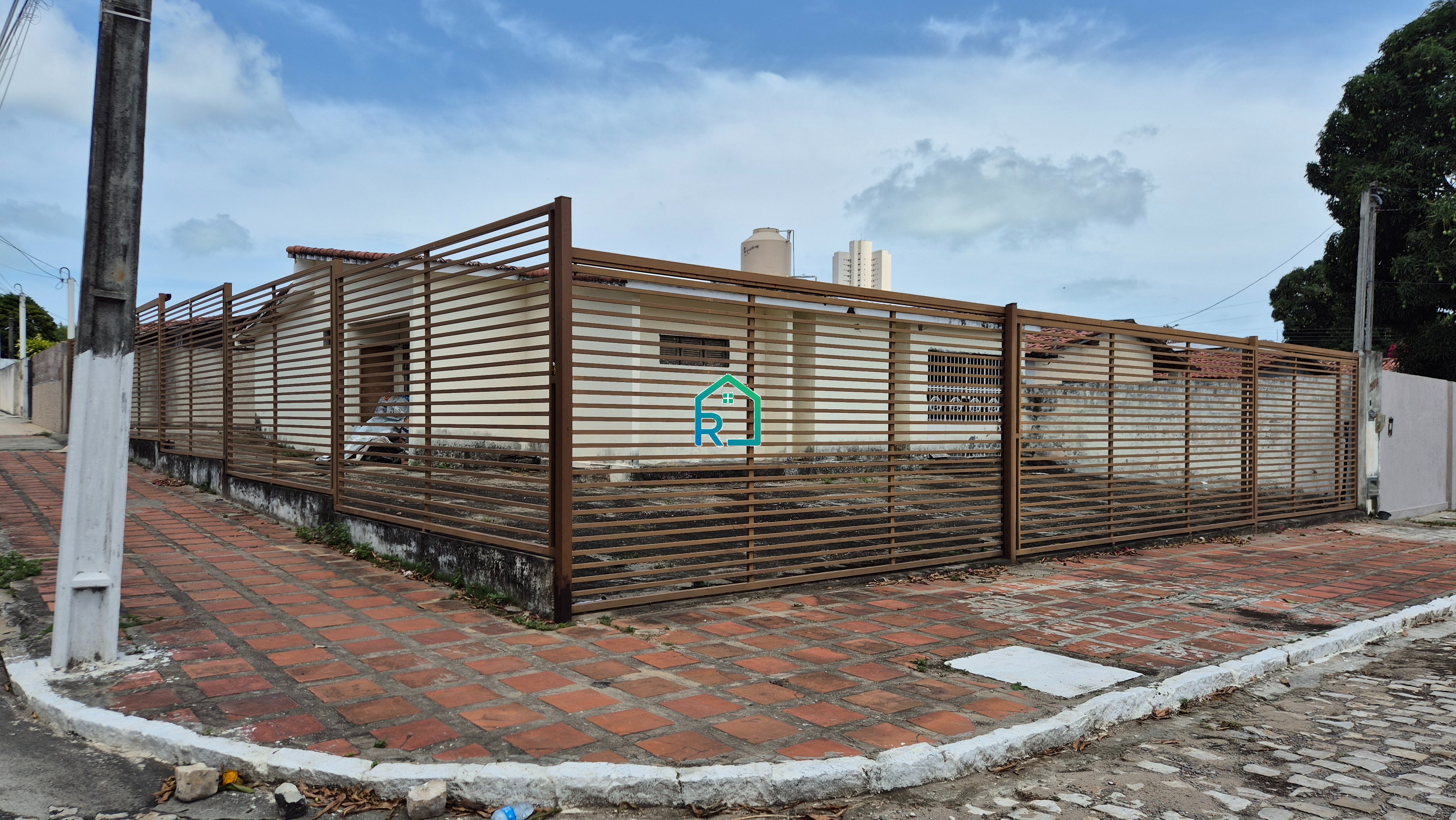 Casa, 2 quartos, 375 m² - Foto 1