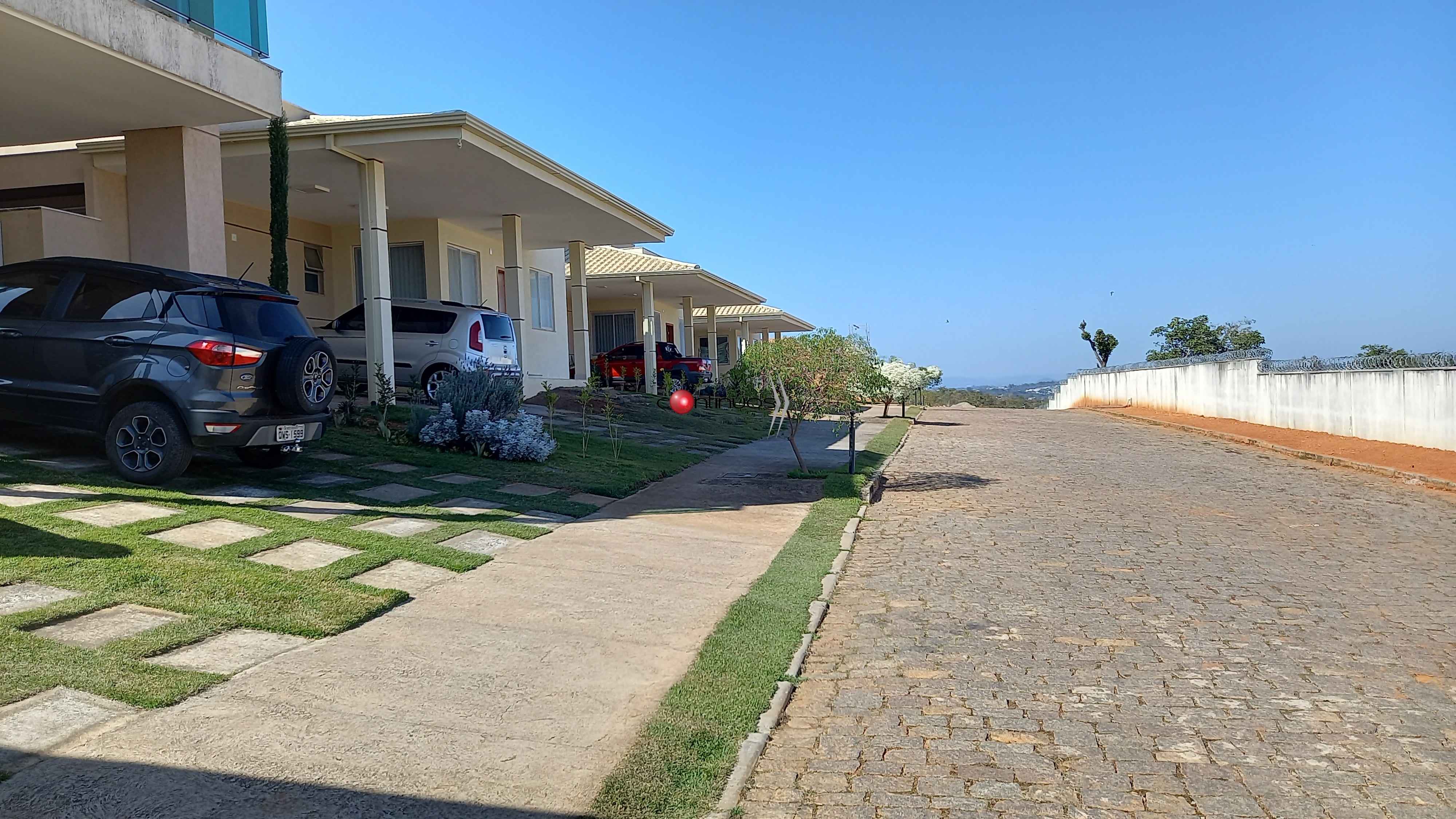 Casa de Condomínio à venda com 3 quartos, 180m² - Foto 1