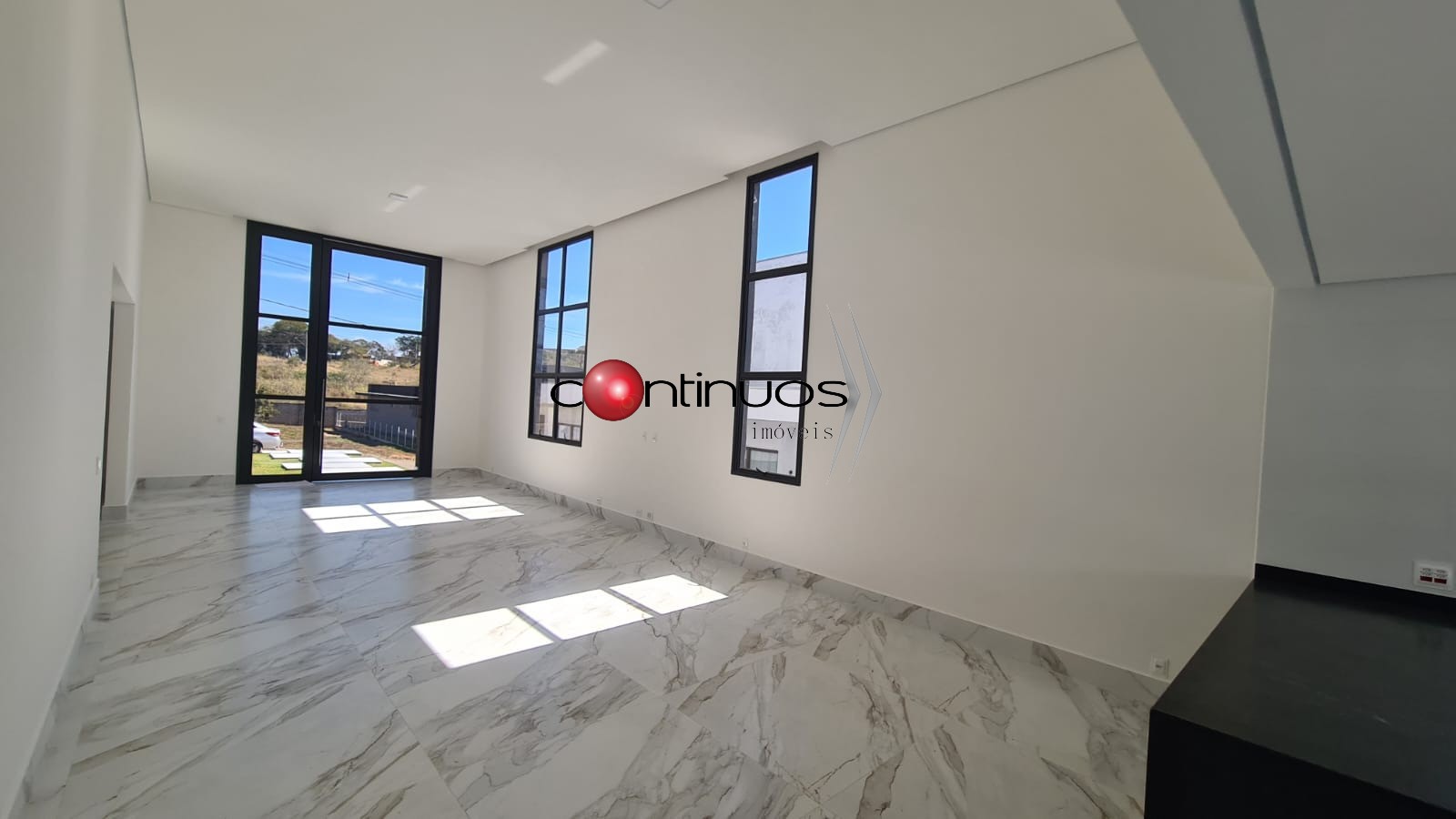Casa, 4 quartos, 247 m² - Foto 2