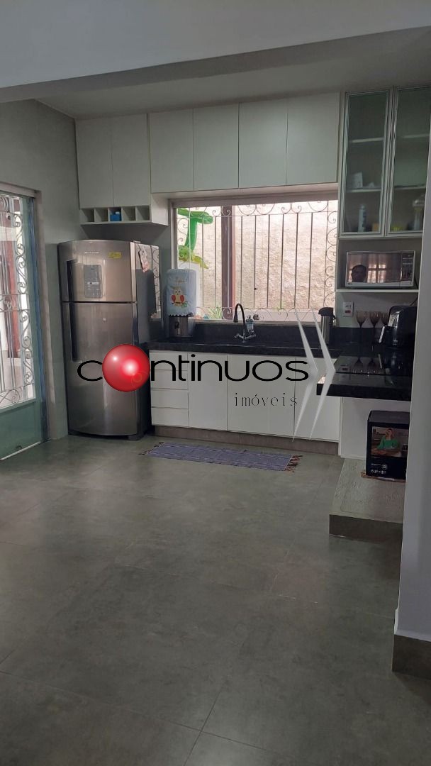 Casa à venda com 2 quartos, 240m² - Foto 7