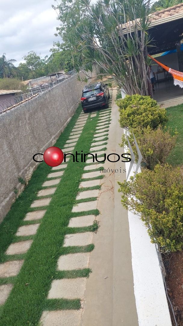 Casa à venda com 2 quartos, 240m² - Foto 2