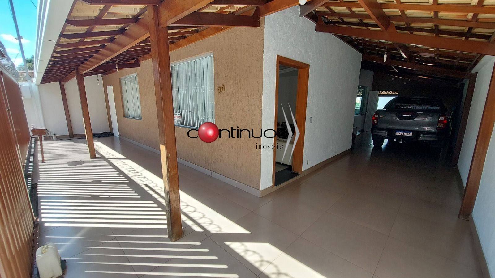 Casa, 3 quartos, 232 m² - Foto 1