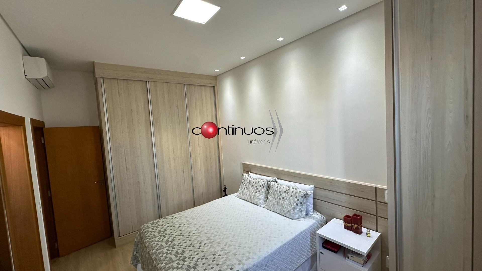 Casa de Condomínio à venda com 4 quartos, 375m² - Foto 21