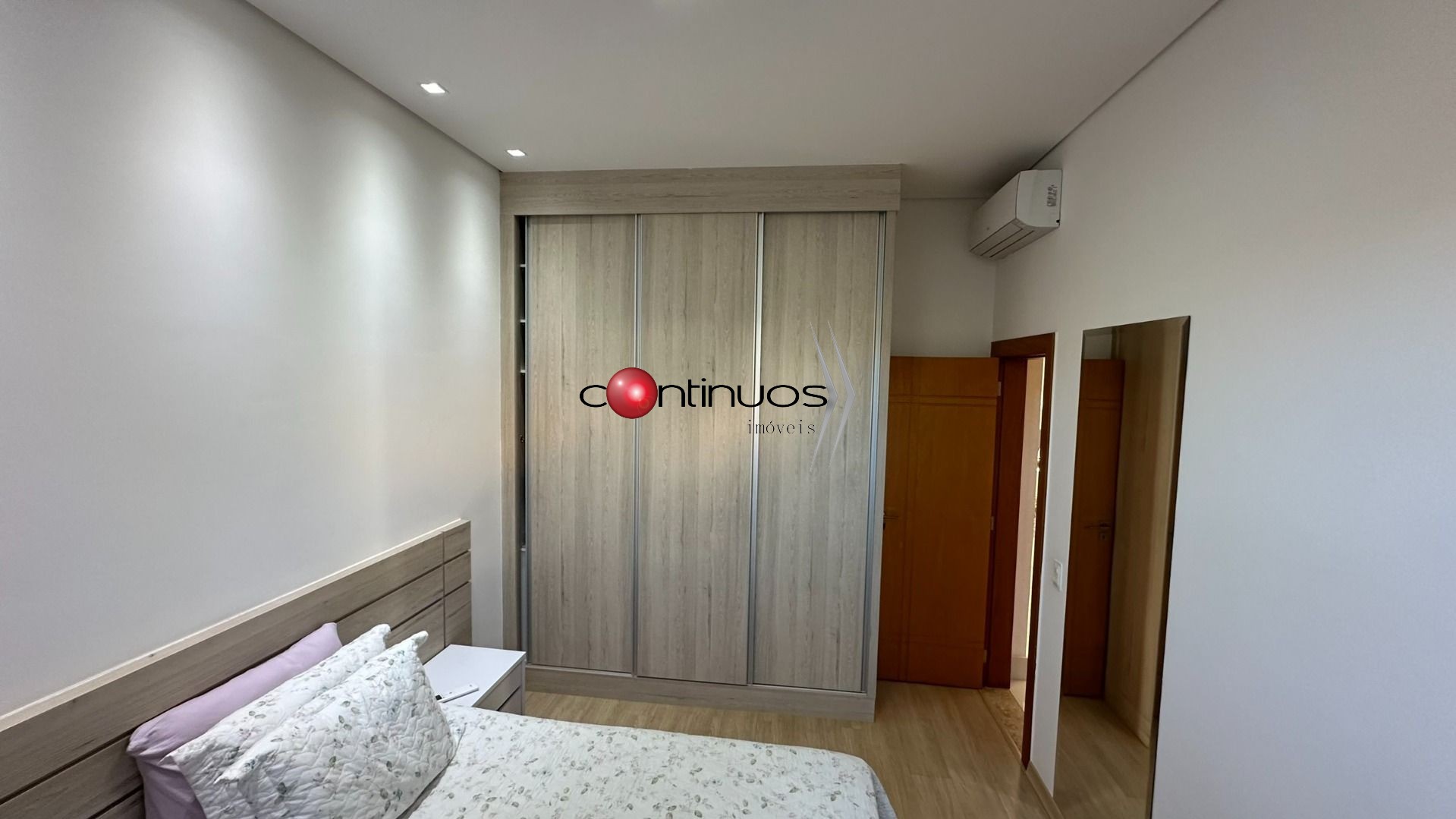 Casa de Condomínio à venda com 4 quartos, 375m² - Foto 25