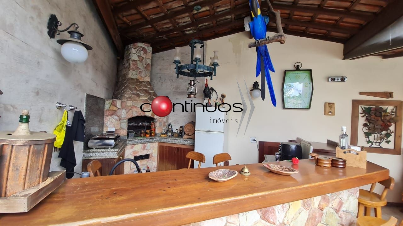 Casa à venda com 4 quartos, 250m² - Foto 10