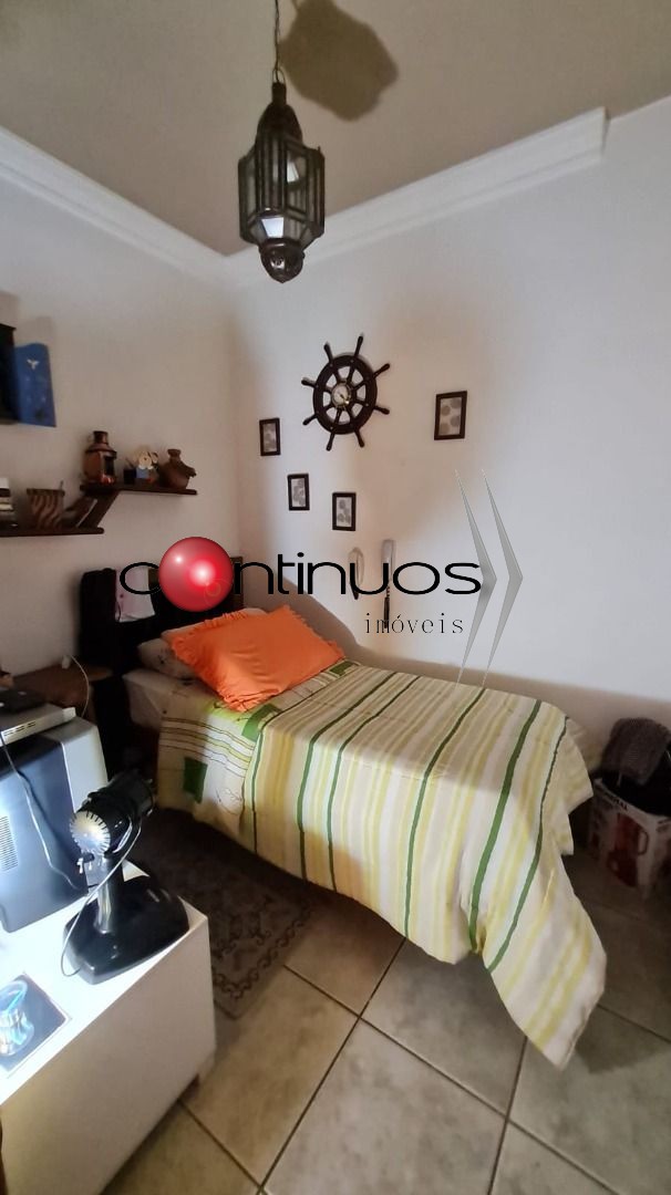 Casa à venda com 4 quartos, 250m² - Foto 35
