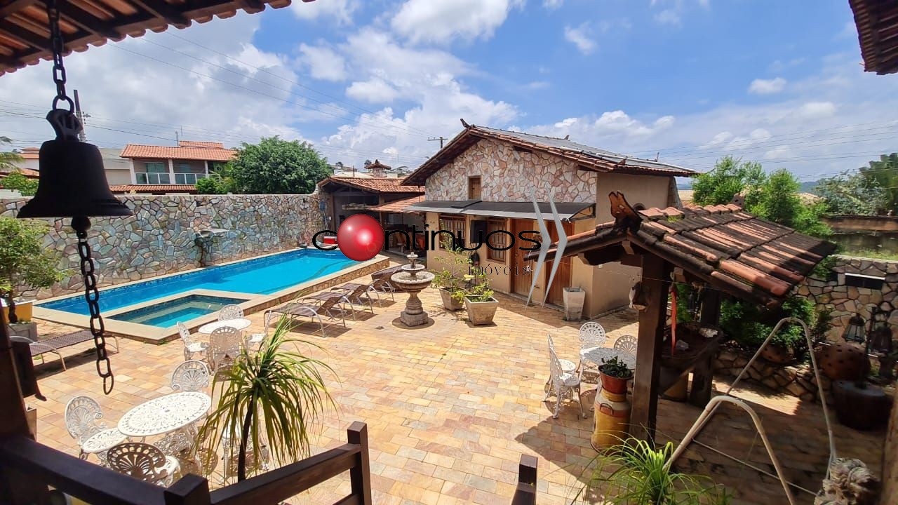Casa à venda com 4 quartos, 250m² - Foto 6